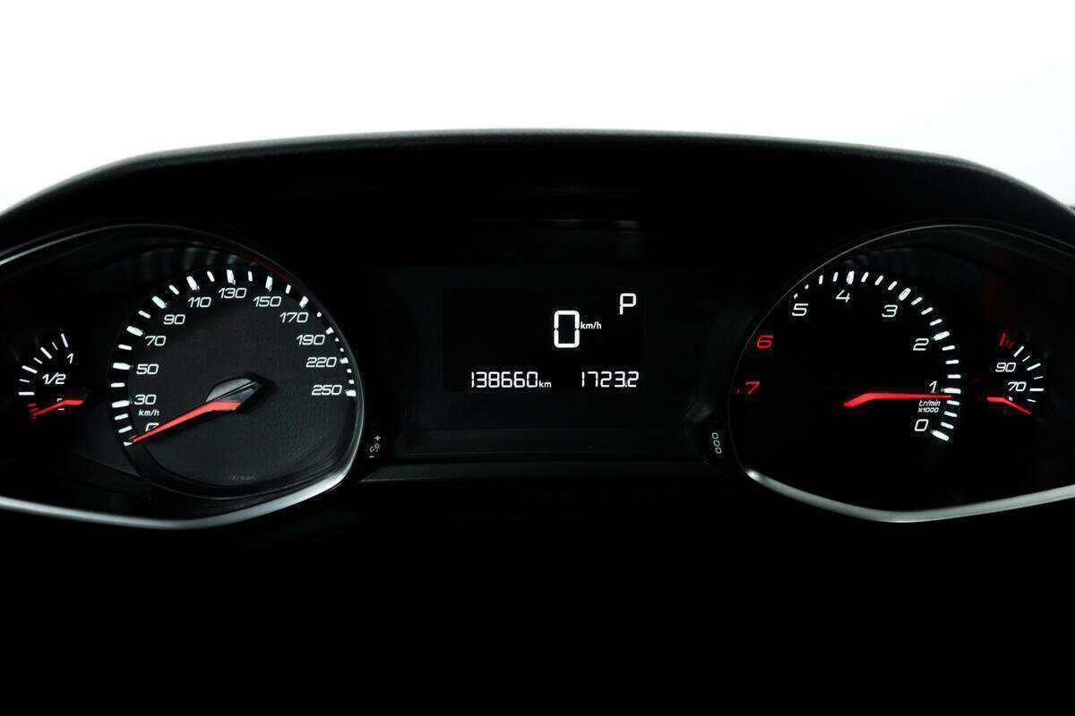 Купить Peugeot 308, 2014, 138 600 км.. Фото: #9