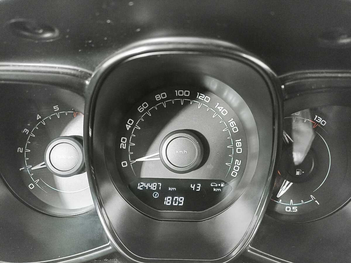 Купить Lada (ВАЗ) Vesta, 2017, 124 454 км.. Фото: #10