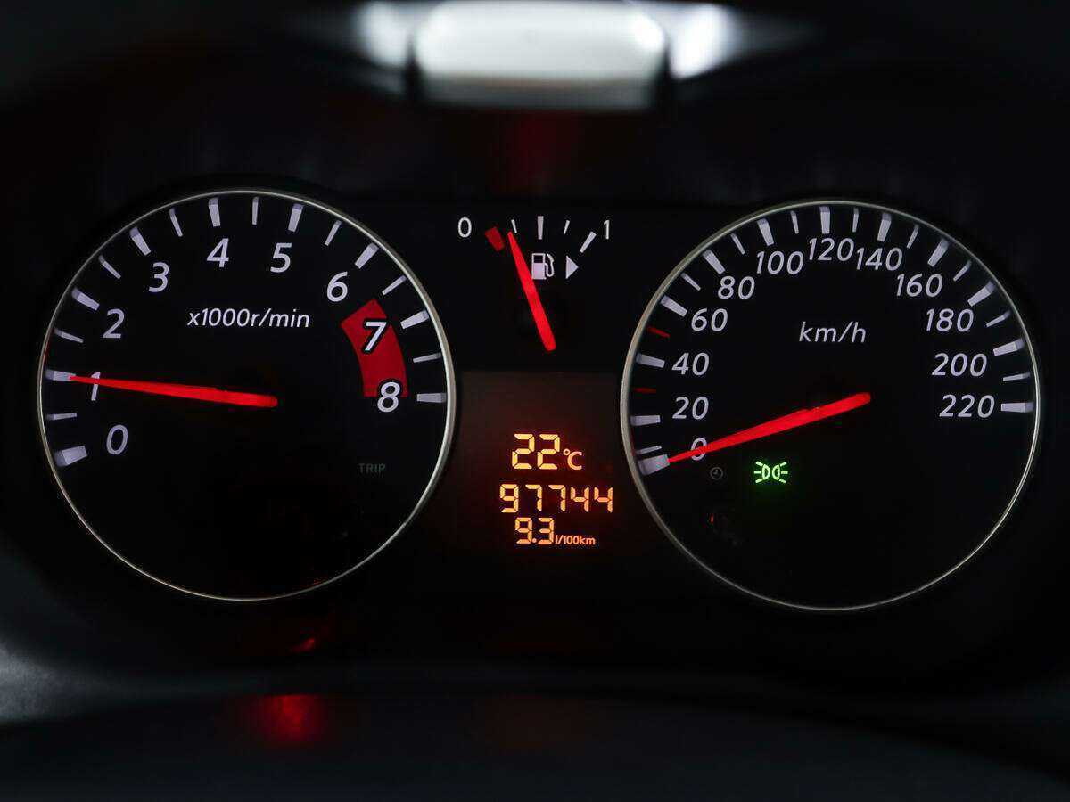 Купить Nissan Note, 2012, 97 744 км.. Фото: #9