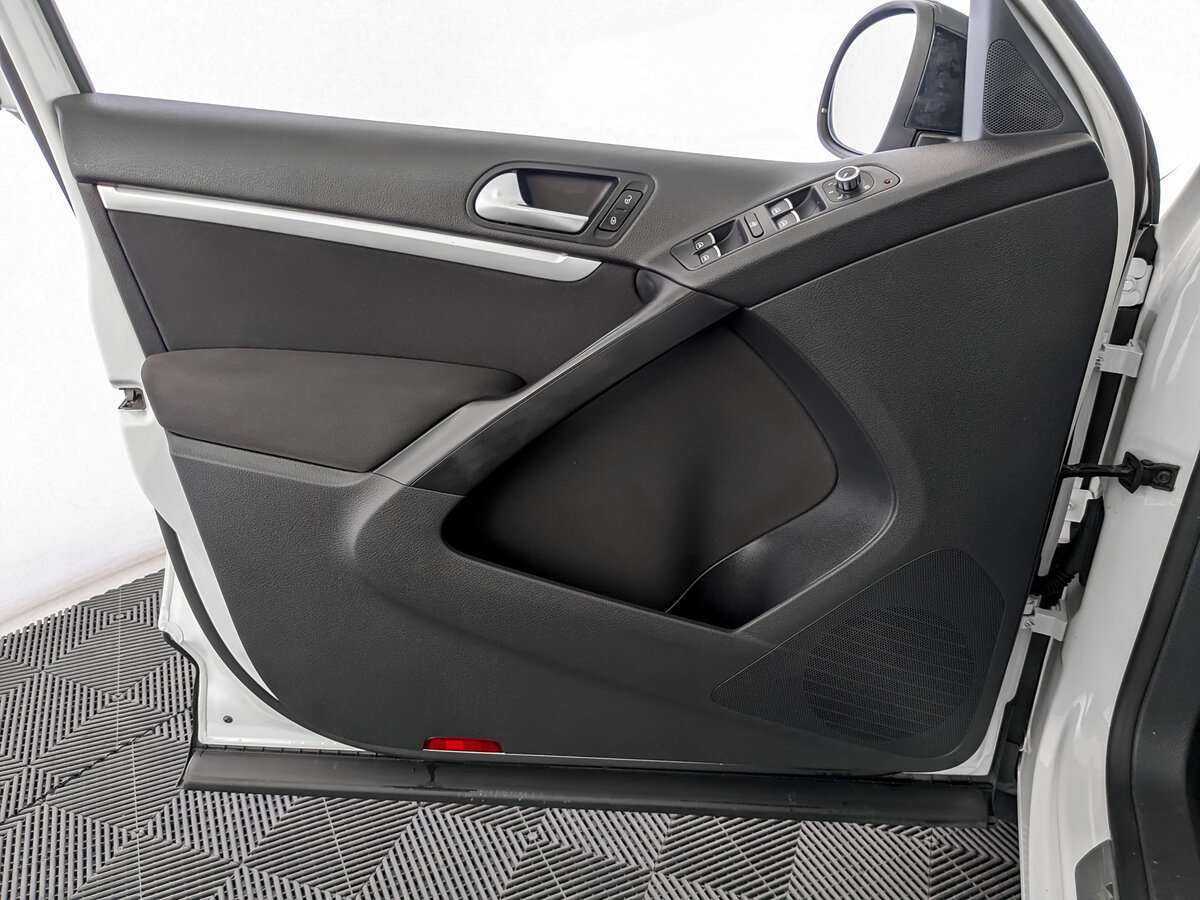 Купить Volkswagen Tiguan, 2013, 89 123 км.. Фото: #14
