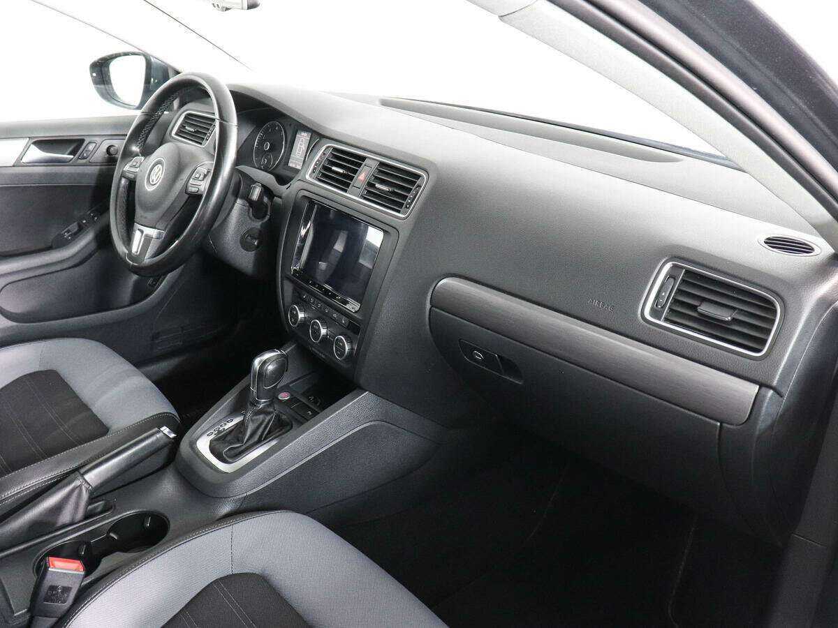 Купить Volkswagen Jetta, 2013, 116 473 км.. Фото: #8