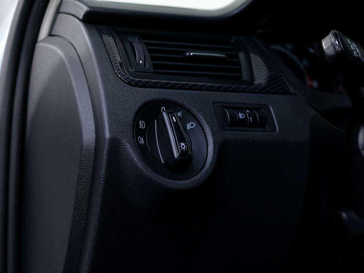 Купить Skoda Rapid, 2015, 107 086 км.. Фото: #16