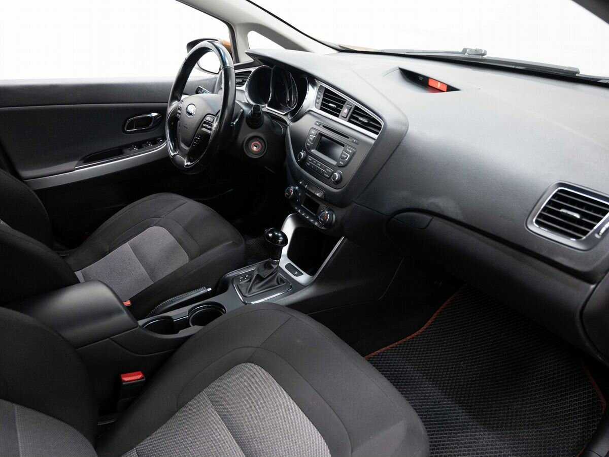 Купить Kia Ceed, 2017, 142 000 км.. Фото: #10