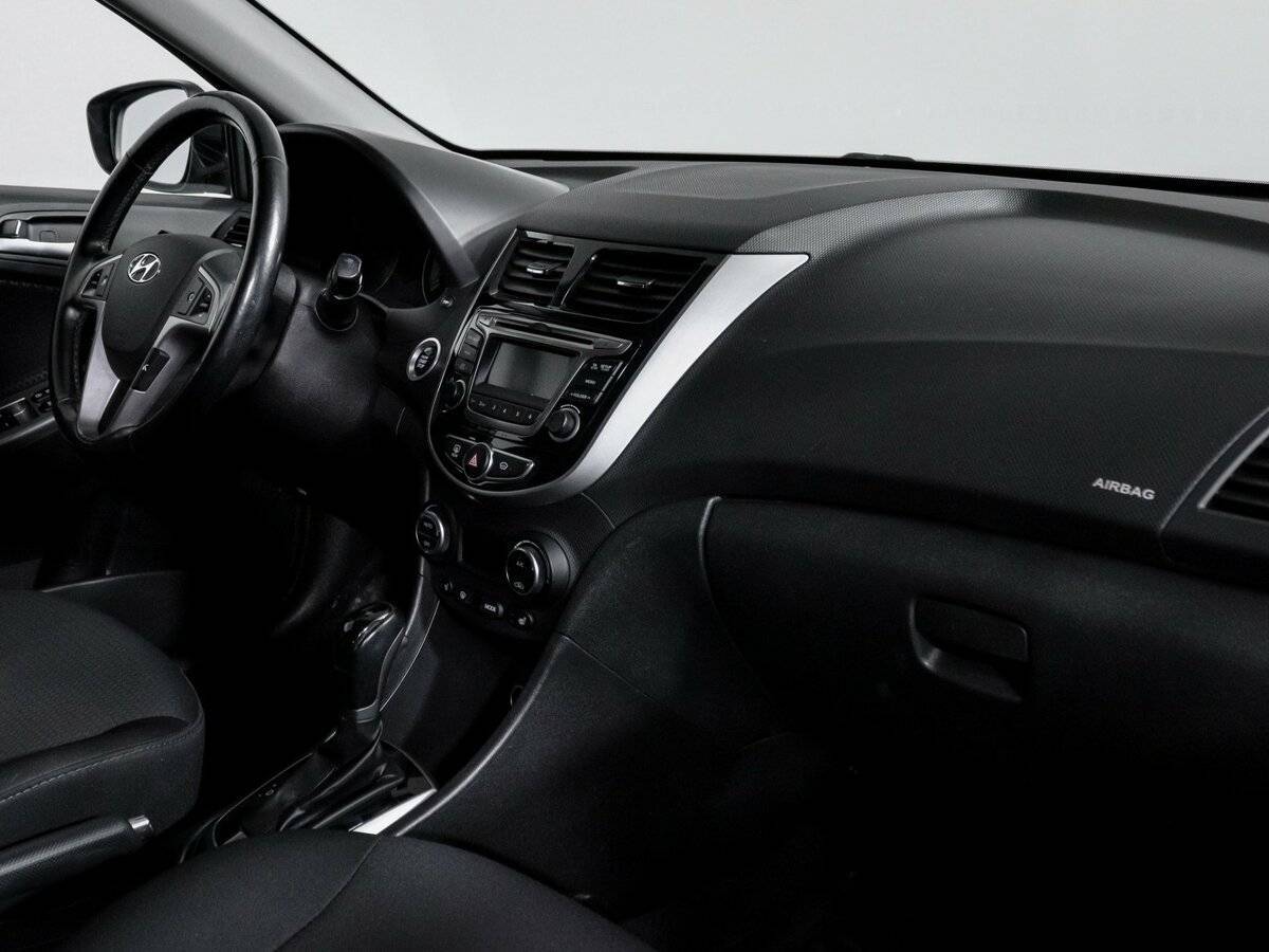 Купить Hyundai Solaris, 2015, 73 940 км.. Фото: #5