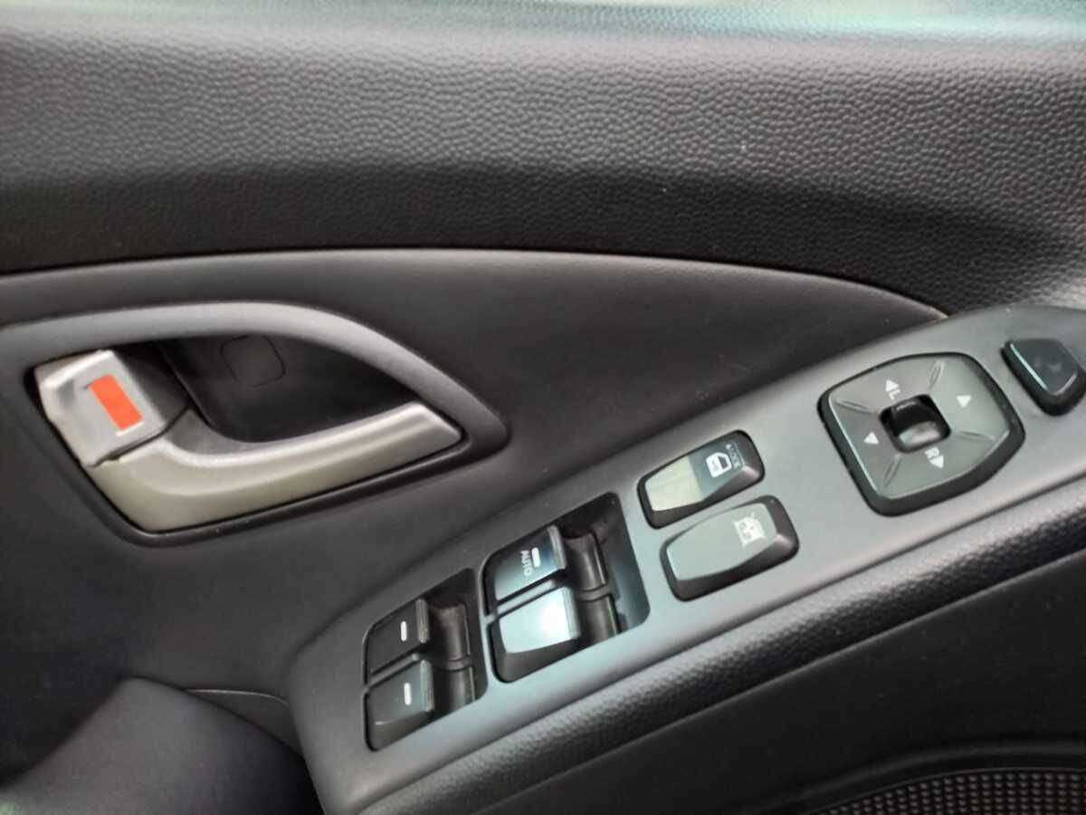 Купить Hyundai ix35, 2012, 198 270 км.. Фото: #13