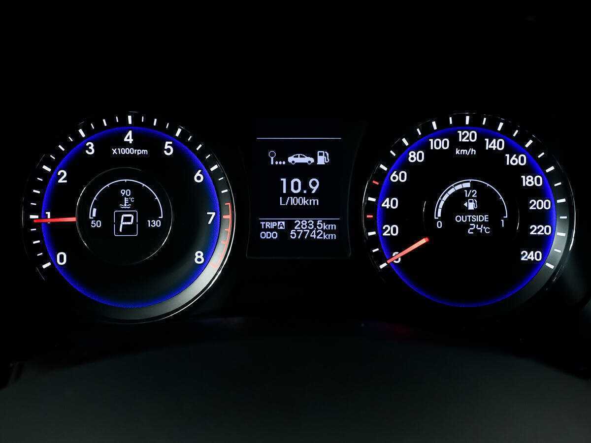 Купить Hyundai i40, 2013, 57 740 км.. Фото: #7