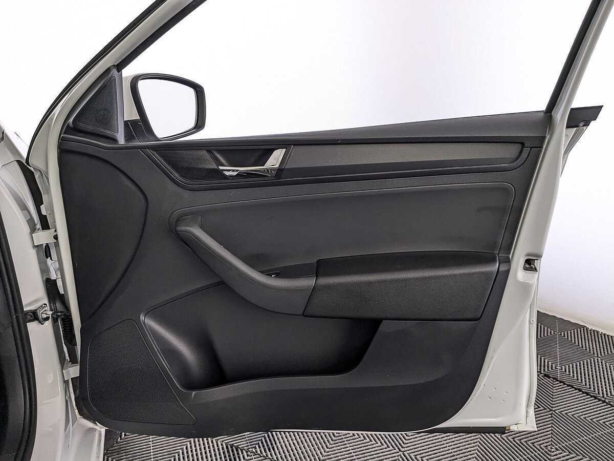 Купить Skoda Rapid, 2017, 195 557 км.. Фото: #23