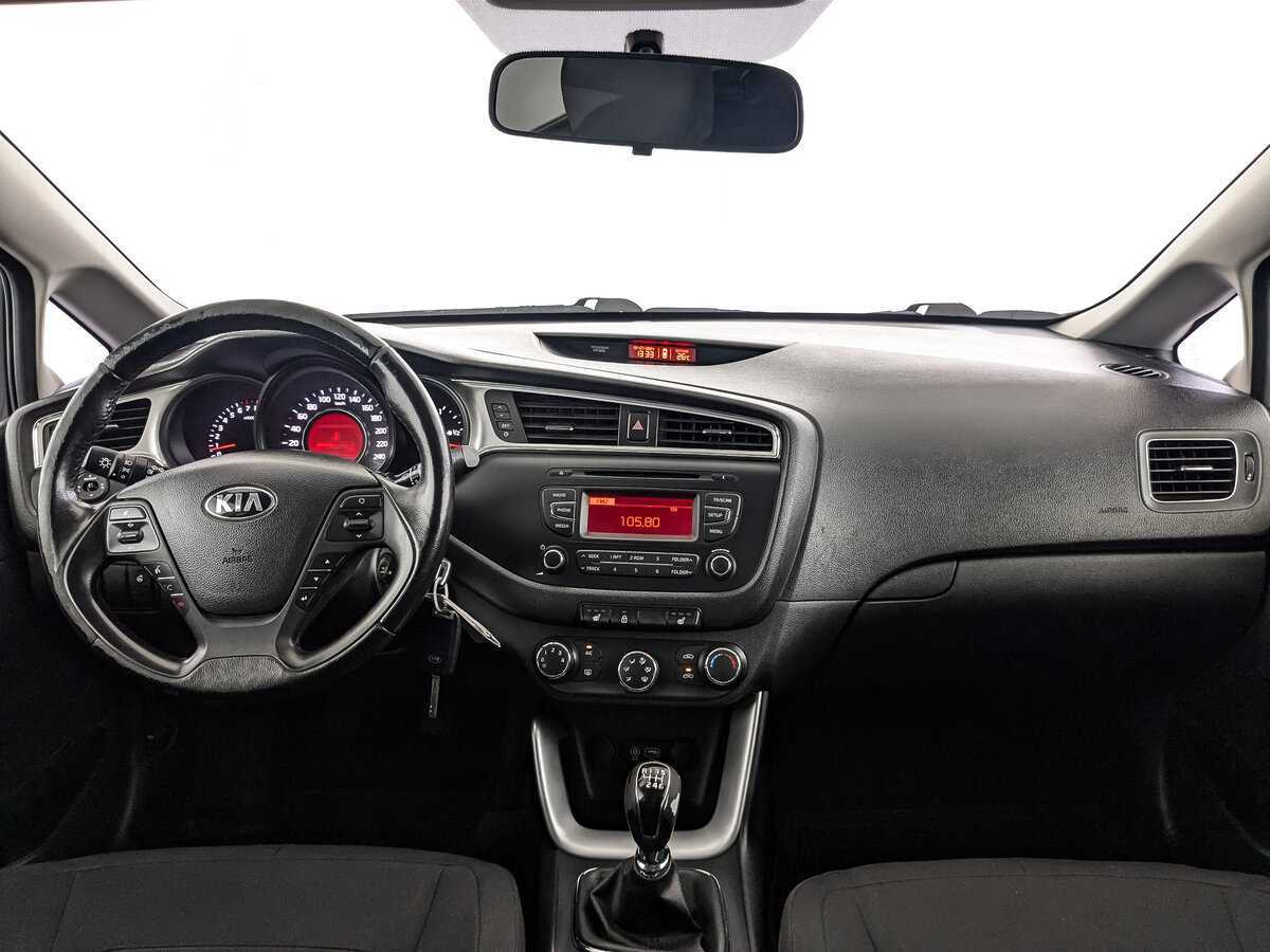 Купить Kia Ceed, 2015, 164 117 км.. Фото: #9