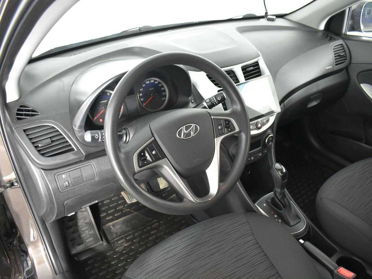 Купить Hyundai Solaris, 2016, 82 321 км.. Фото: #6