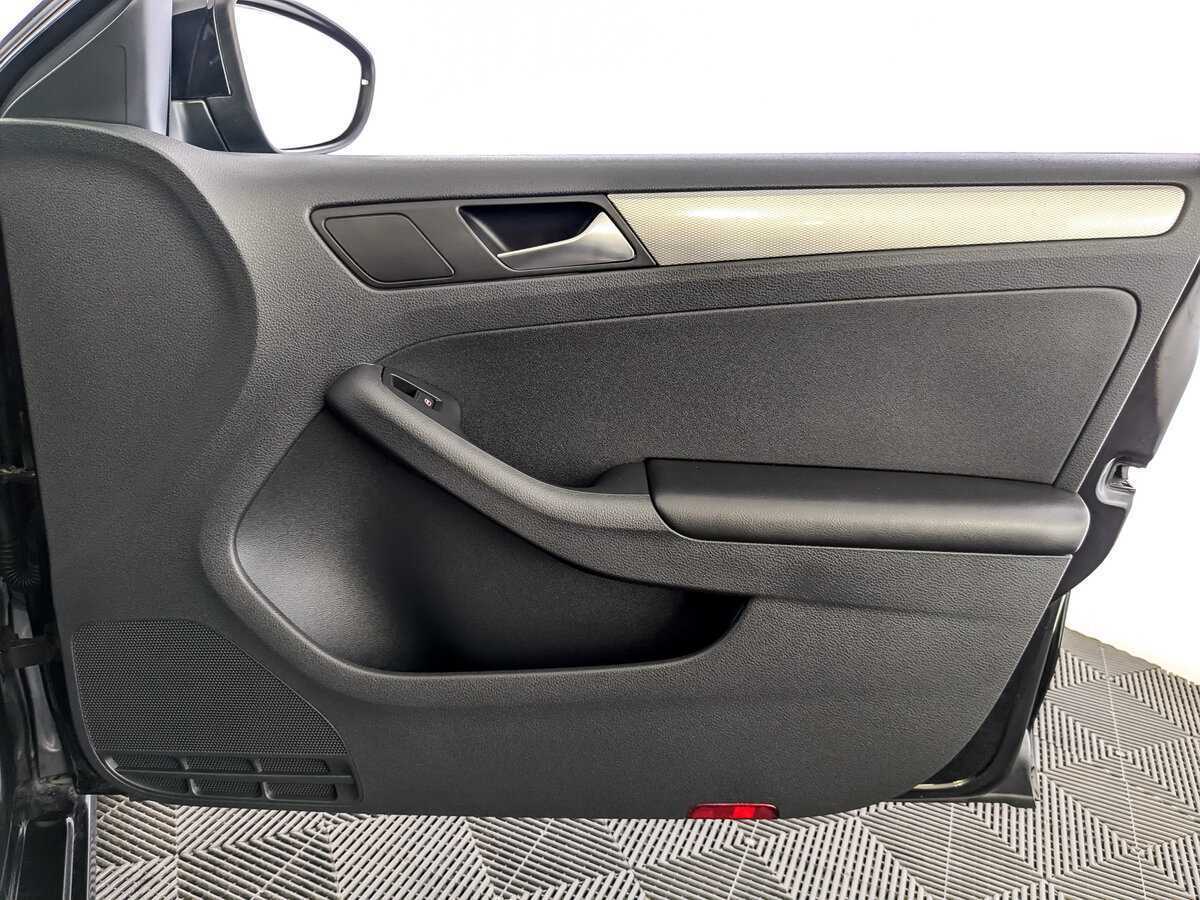 Купить Volkswagen Jetta, 2015, 153 855 км.. Фото: #18