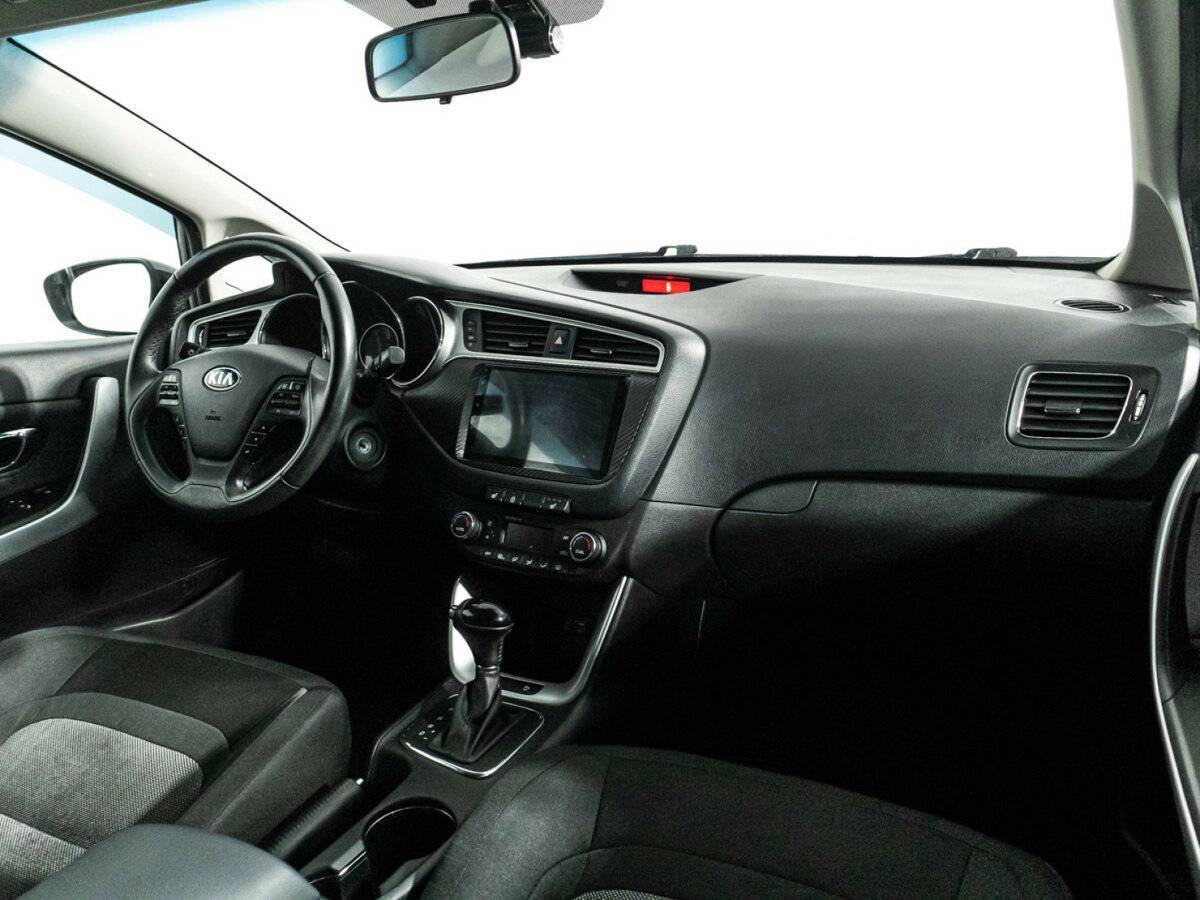 Купить Kia Ceed, 2017, 110 359 км.. Фото: #8