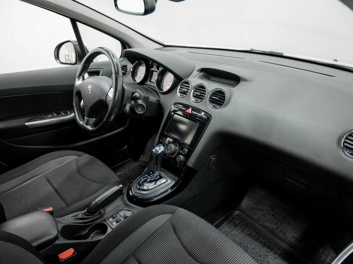 Купить Peugeot 408, 2017, 129 611 км.. Фото: #6
