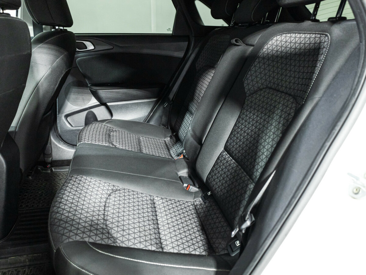 Купить Kia Ceed, 2018, 106 517 км.. Фото: #9