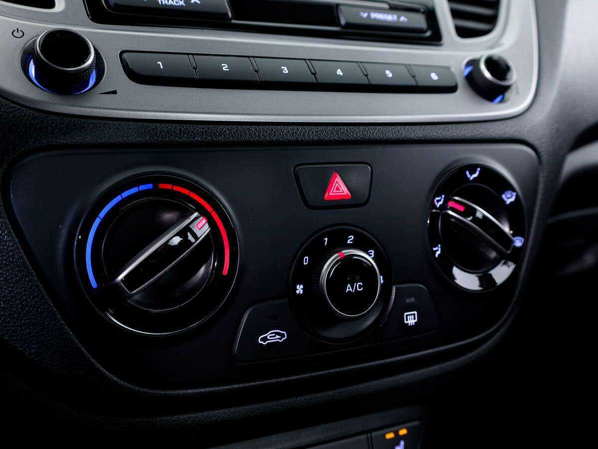 Купить Hyundai Solaris, 2019, 83 868 км.. Фото: #17