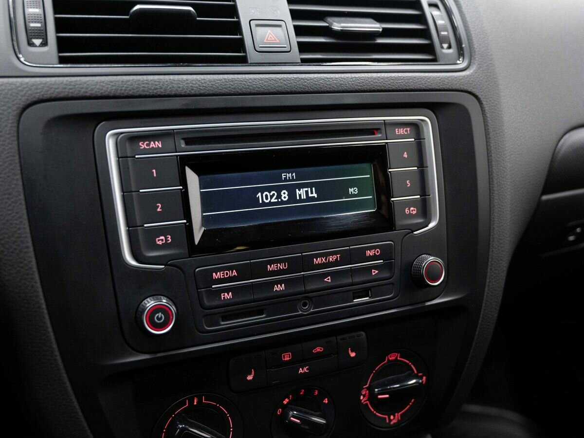 Купить Volkswagen Jetta, 2015, 121 915 км.. Фото: #15