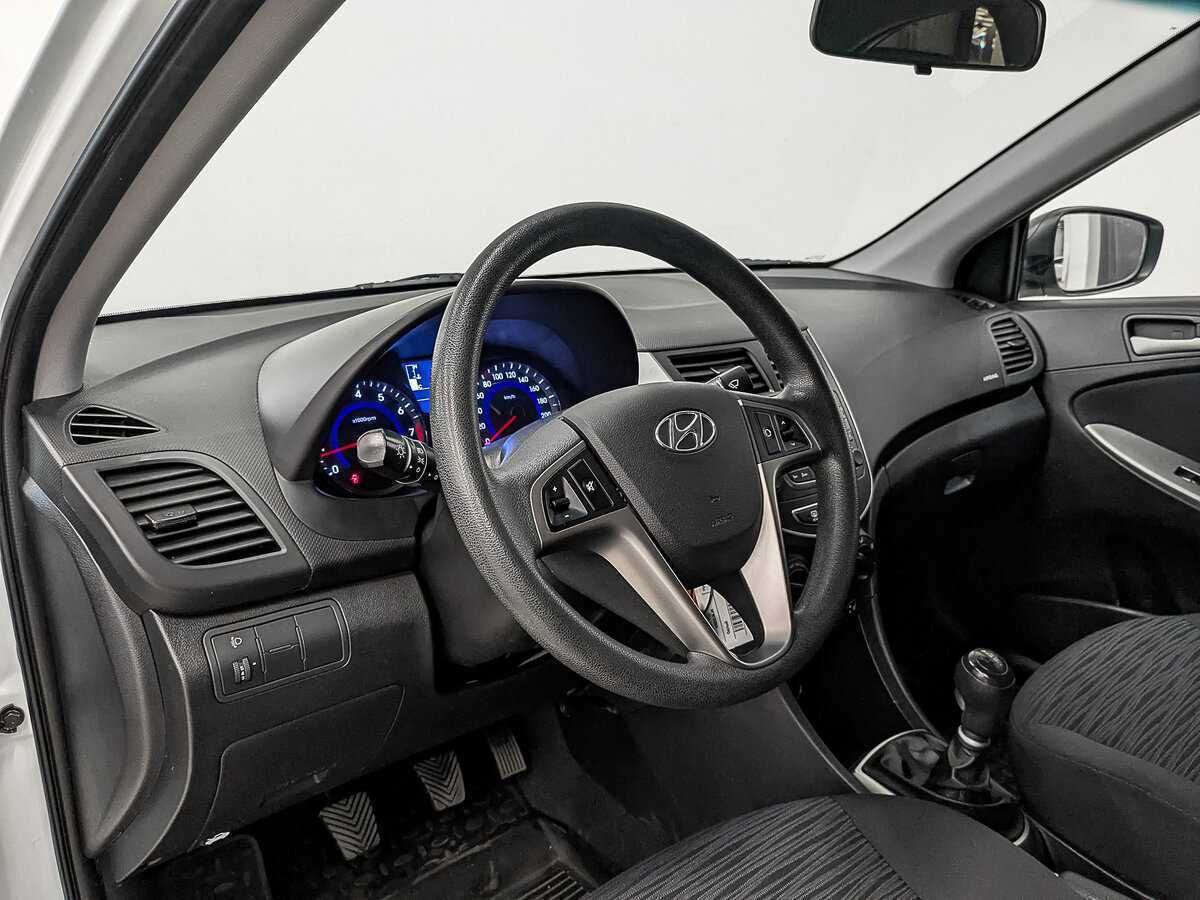 Купить Hyundai Solaris, 2015, 90 379 км.. Фото: #12