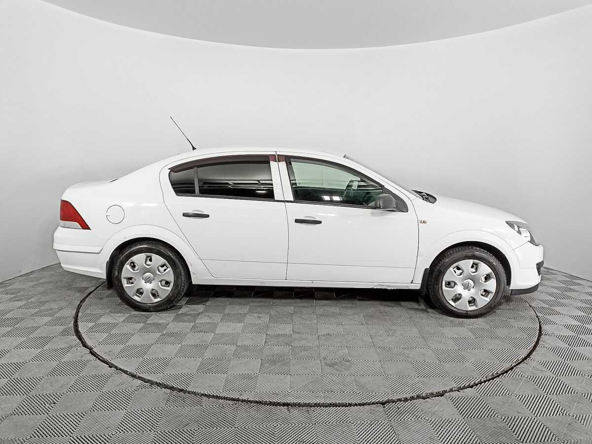 Купить Opel Astra, 2013, 170 567 км.. Фото: #3