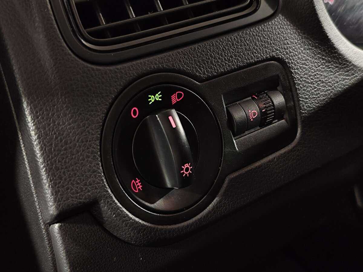 Купить Volkswagen Polo, 2018, 136 300 км.. Фото: #20