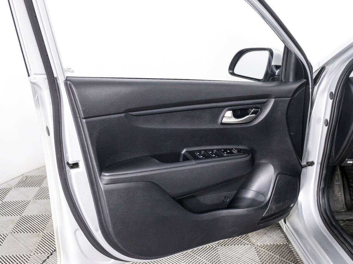 Купить Kia Rio, 2020, 77 312 км.. Фото: #25