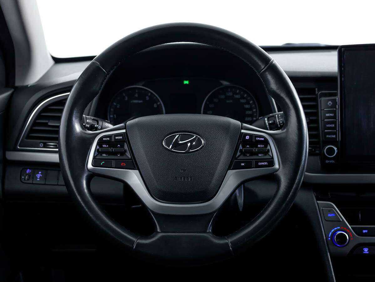 Купить Hyundai Elantra, 2018, 61 707 км.. Фото: #17