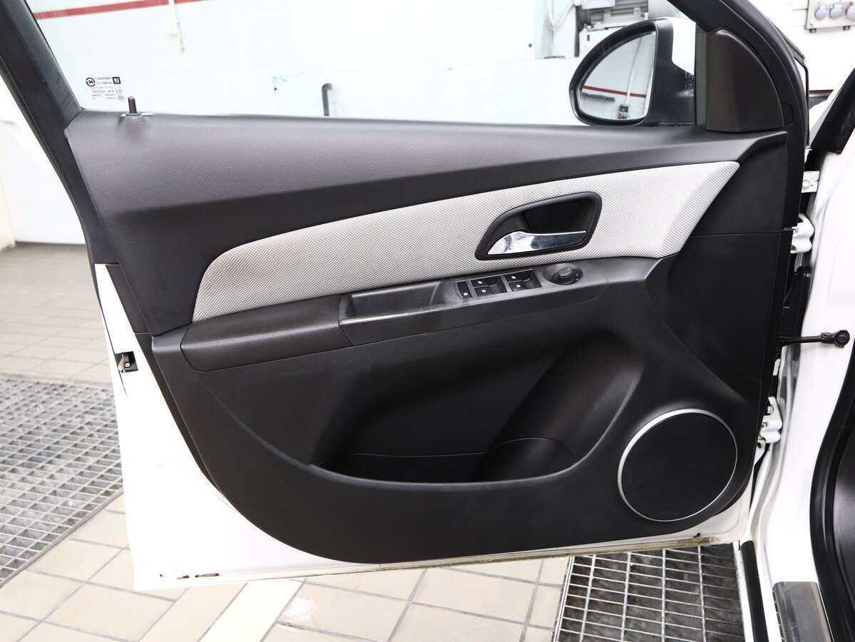 Купить Chevrolet Cruze, 2012, 194 000 км.. Фото: #5