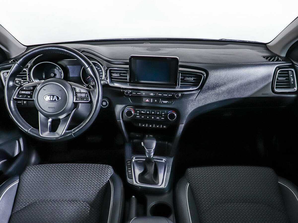 Купить Kia Ceed, 2018, 67 093 км.. Фото: #9