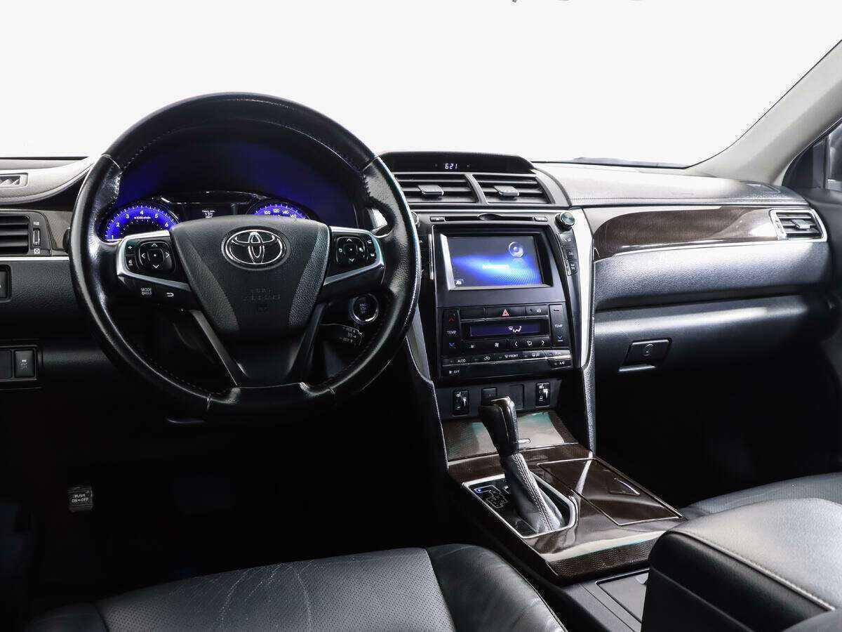 Купить Toyota Camry, 2017, 176 436 км.. Фото: #10