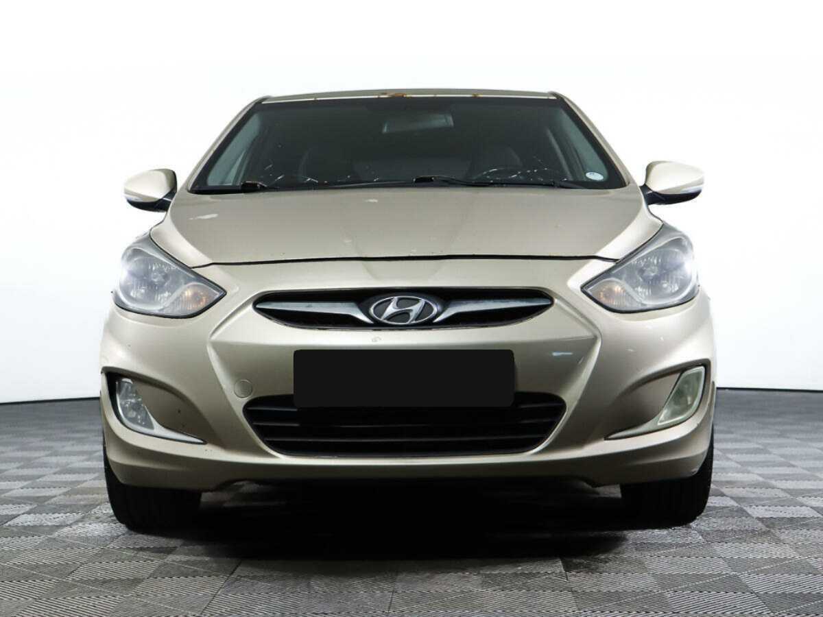 Купить Hyundai Solaris, 2012, 178 384 км.. Посмотреть фото