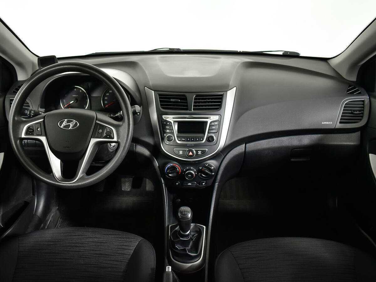 Купить Hyundai Solaris, 2015, 111 650 км.. Фото: #11