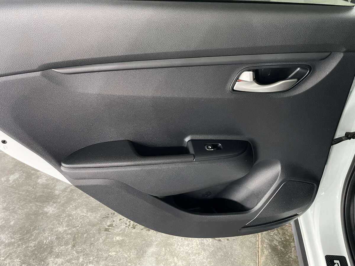 Купить Kia Rio, 2018, 85 416 км.. Фото: #20