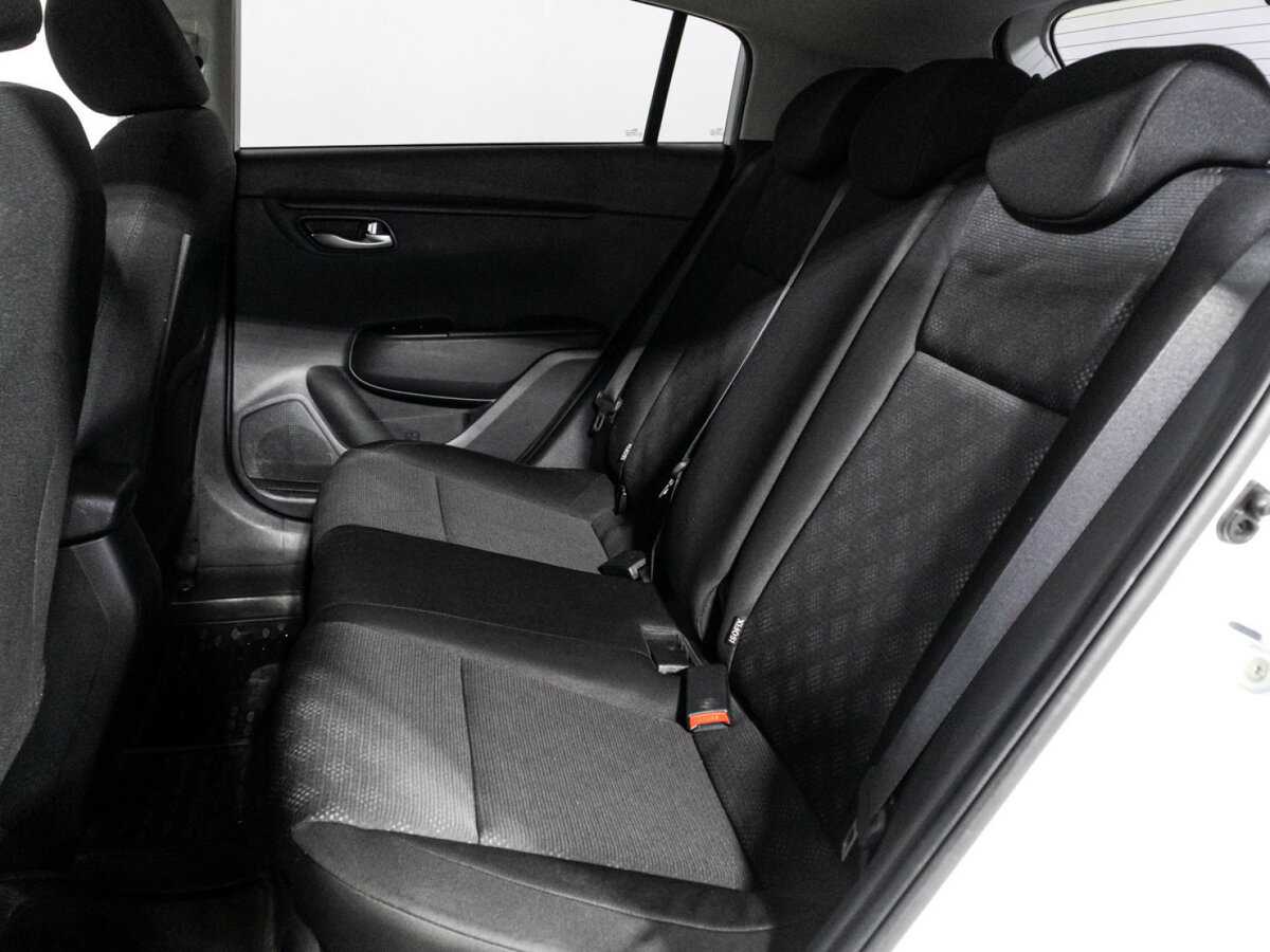 Купить Kia Rio, 2017, 41 401 км.. Фото: #9