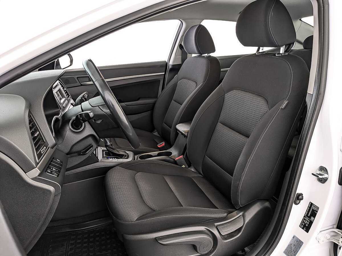 Купить Hyundai Elantra, 2018, 97 532 км.. Фото: #18