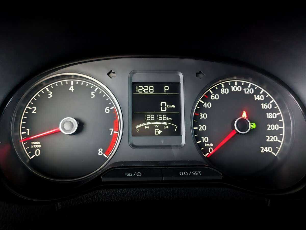 Купить Volkswagen Polo, 2017, 128 160 км.. Фото: #10