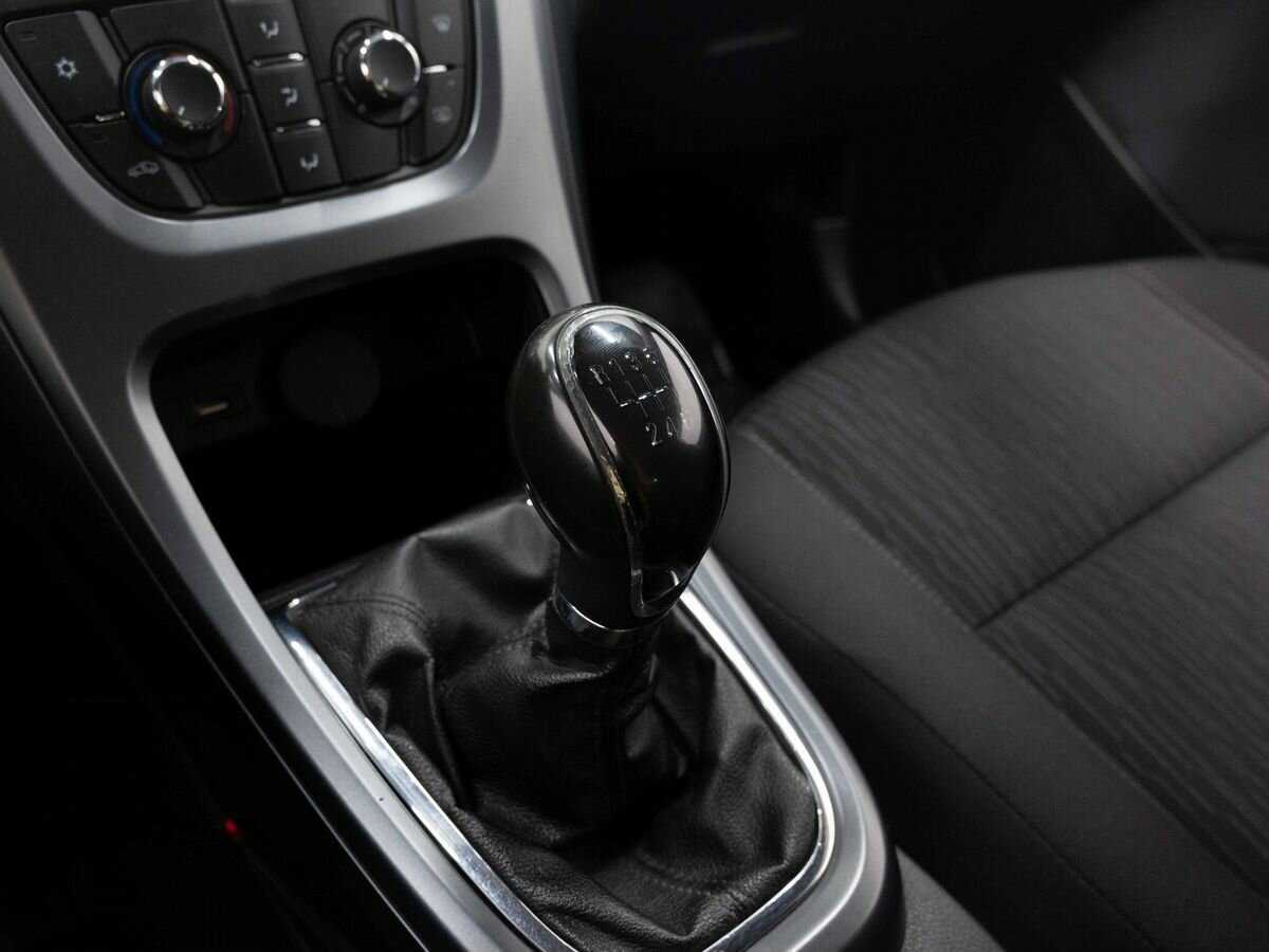 Купить Opel Astra, 2012, 320 317 км.. Фото: #20