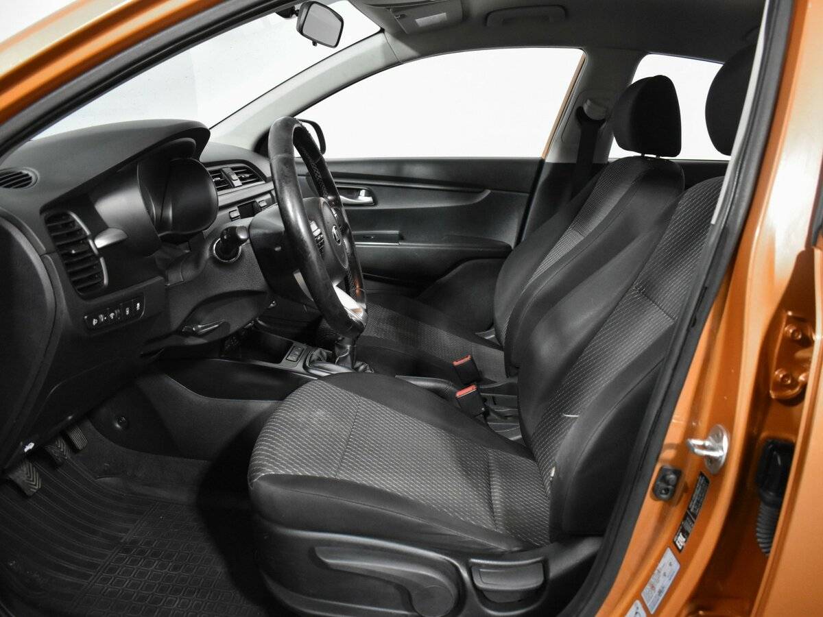 Купить Kia Rio, 2017, 266 107 км.. Фото: #9