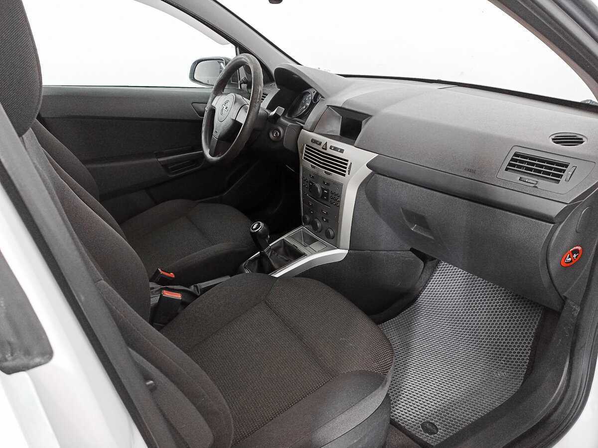 Купить Opel Astra, 2013, 170 567 км.. Фото: #8