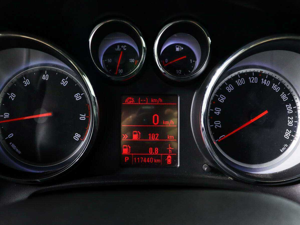 Купить Opel Astra, 2012, 117 438 км.. Фото: #7