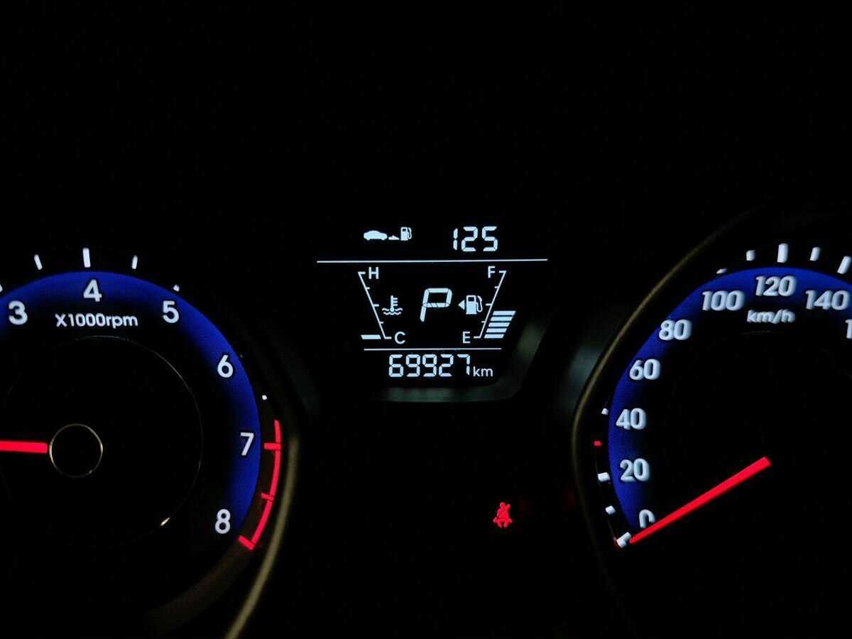 Купить Hyundai Elantra, 2015, 69 924 км.. Фото: #15