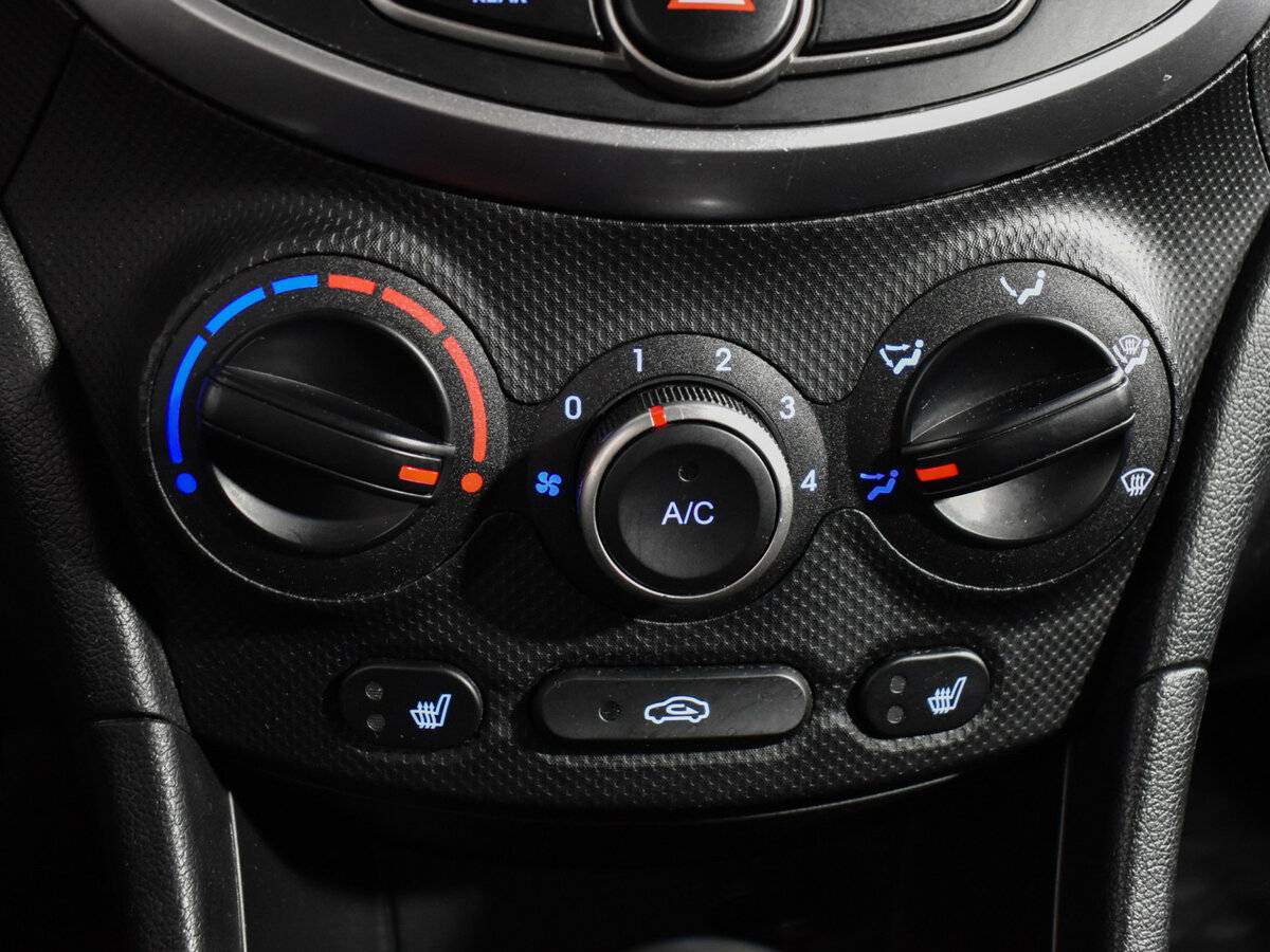 Купить Hyundai Solaris, 2015, 79 094 км.. Фото: #15