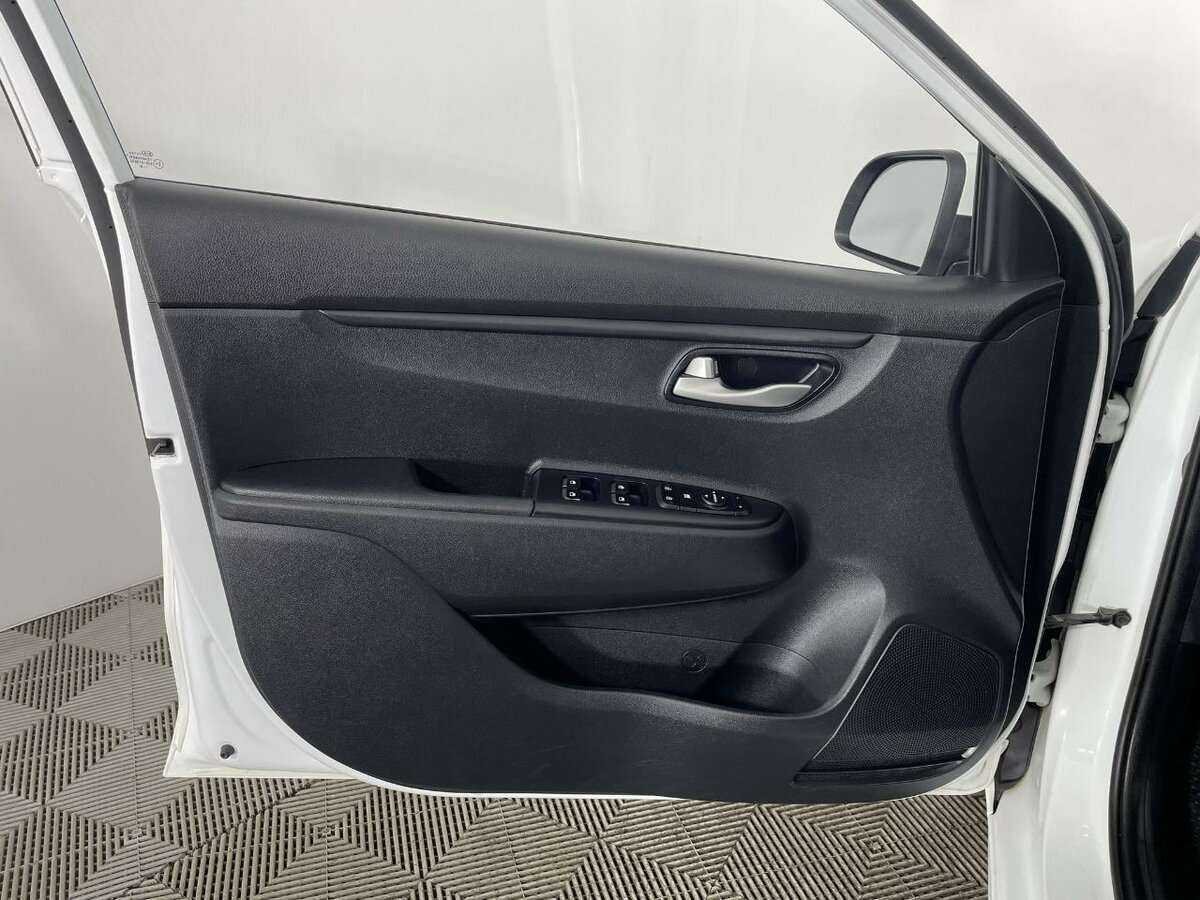 Купить Kia Rio, 2018, 65 741 км.. Фото: #7