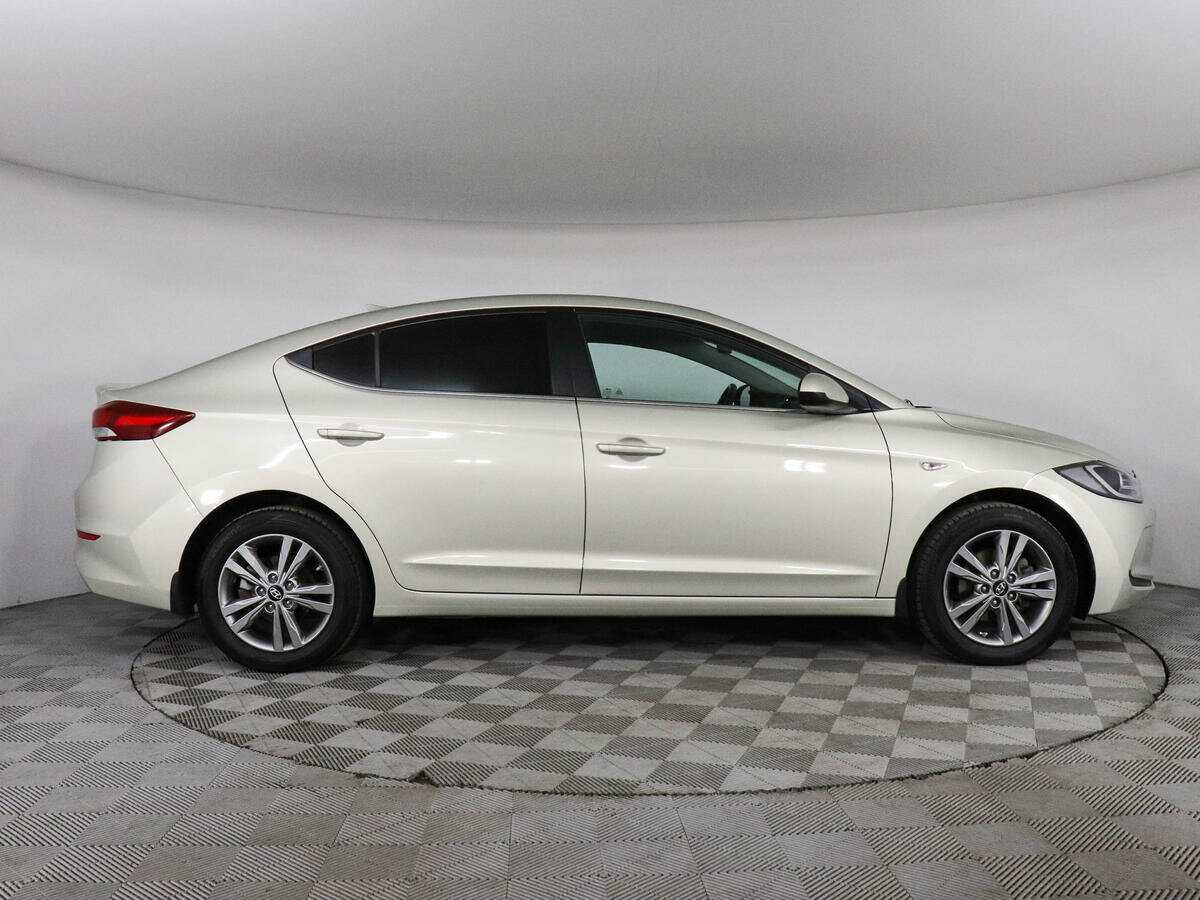 Купить Hyundai Elantra, 2017, 88 315 км.. Фото: #3