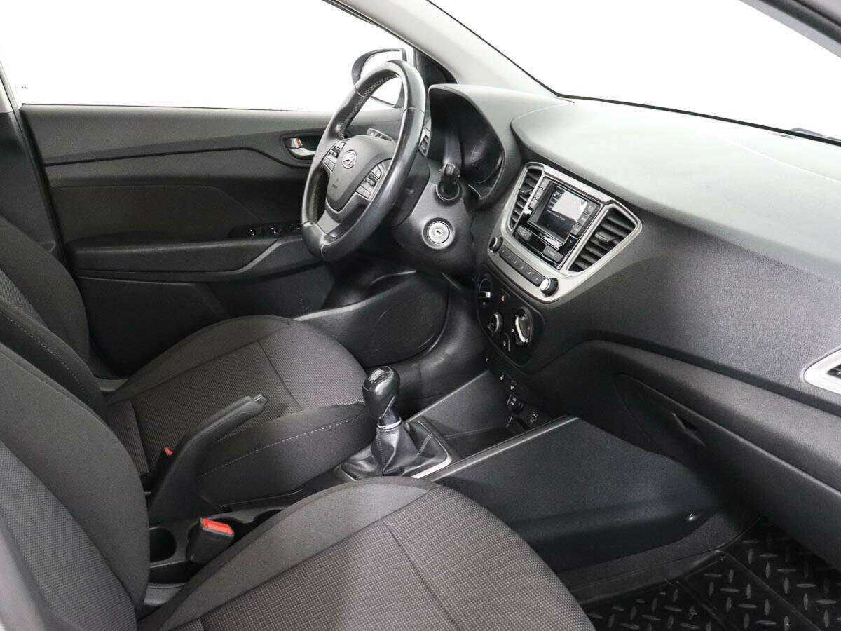 Купить Hyundai Solaris, 2019, 71 041 км.. Фото: #6