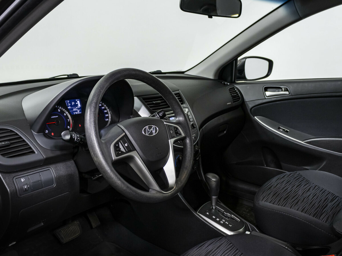 Купить Hyundai Solaris, 2015, 37 828 км.. Фото: #8