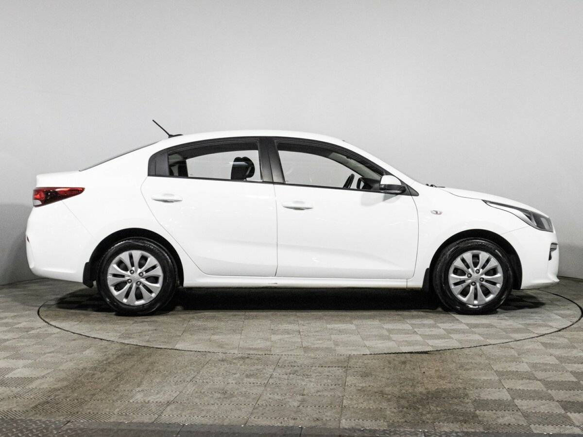 Купить Kia Rio, 2018, 88 406 км.. Фото: #3