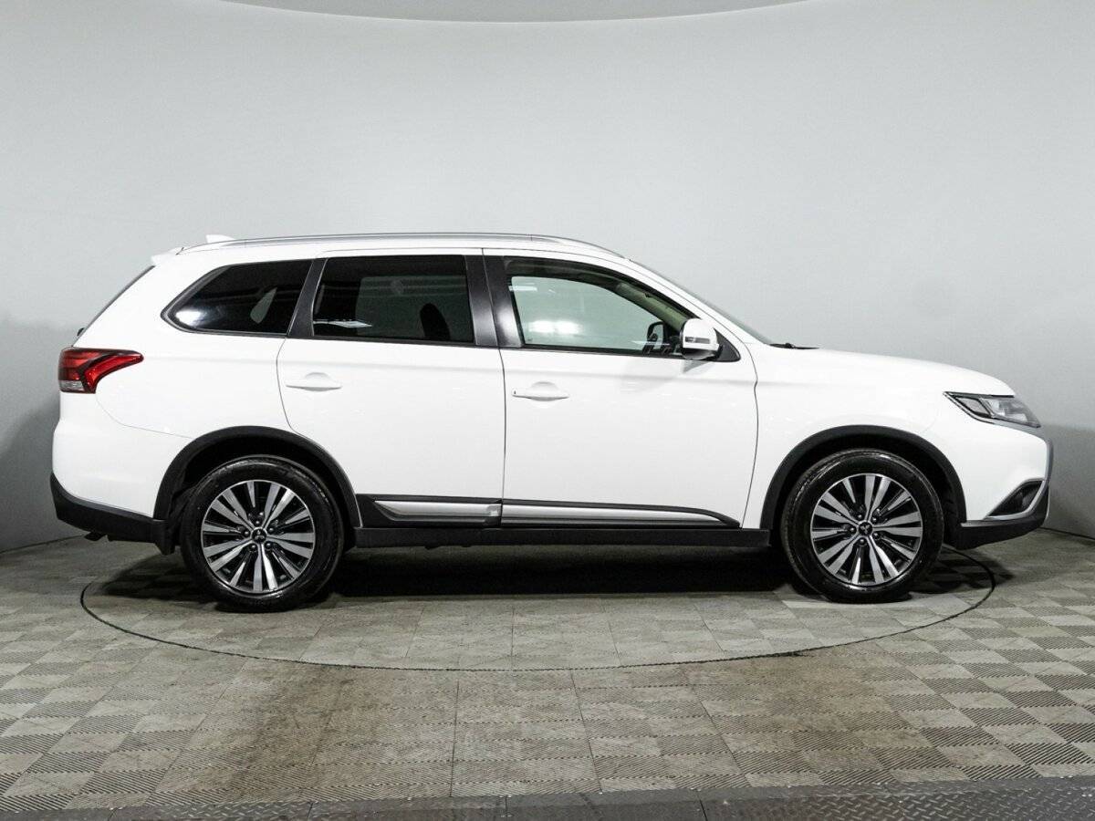 Купить Mitsubishi Outlander, 2019, 236 550 км.. Фото: #3