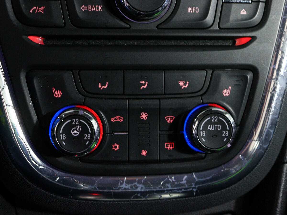 Купить Opel Mokka, 2014, 111 800 км.. Фото: #18