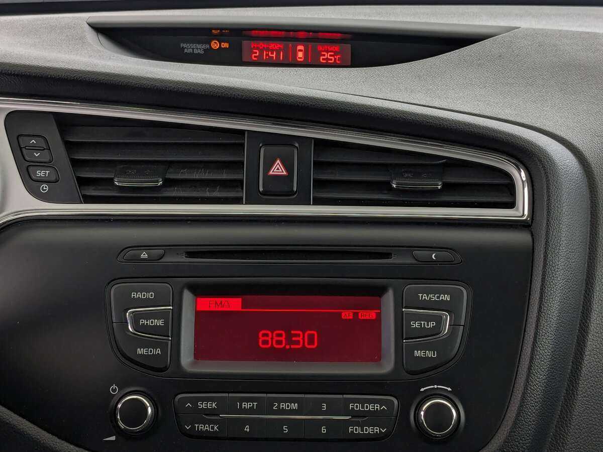 Купить Kia Ceed, 2017, 54 160 км.. Фото: #12