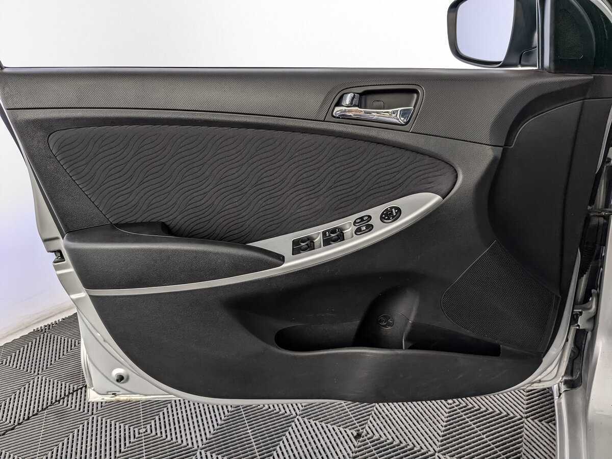 Купить Hyundai Solaris, 2012, 193 166 км.. Фото: #14