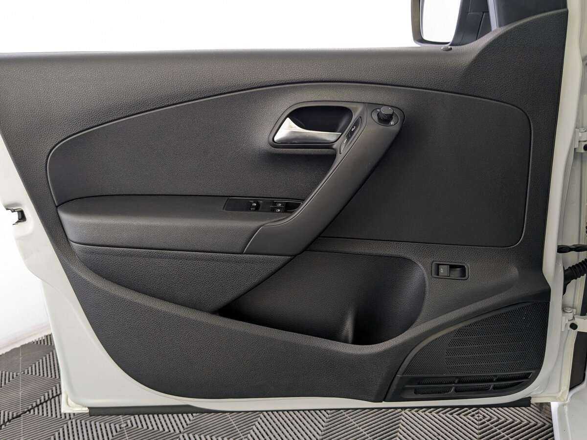 Купить Volkswagen Polo, 2018, 104 329 км.. Фото: #18