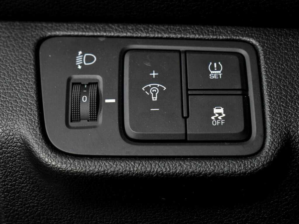 Купить Hyundai Solaris, 2017, 66 444 км.. Фото: #9